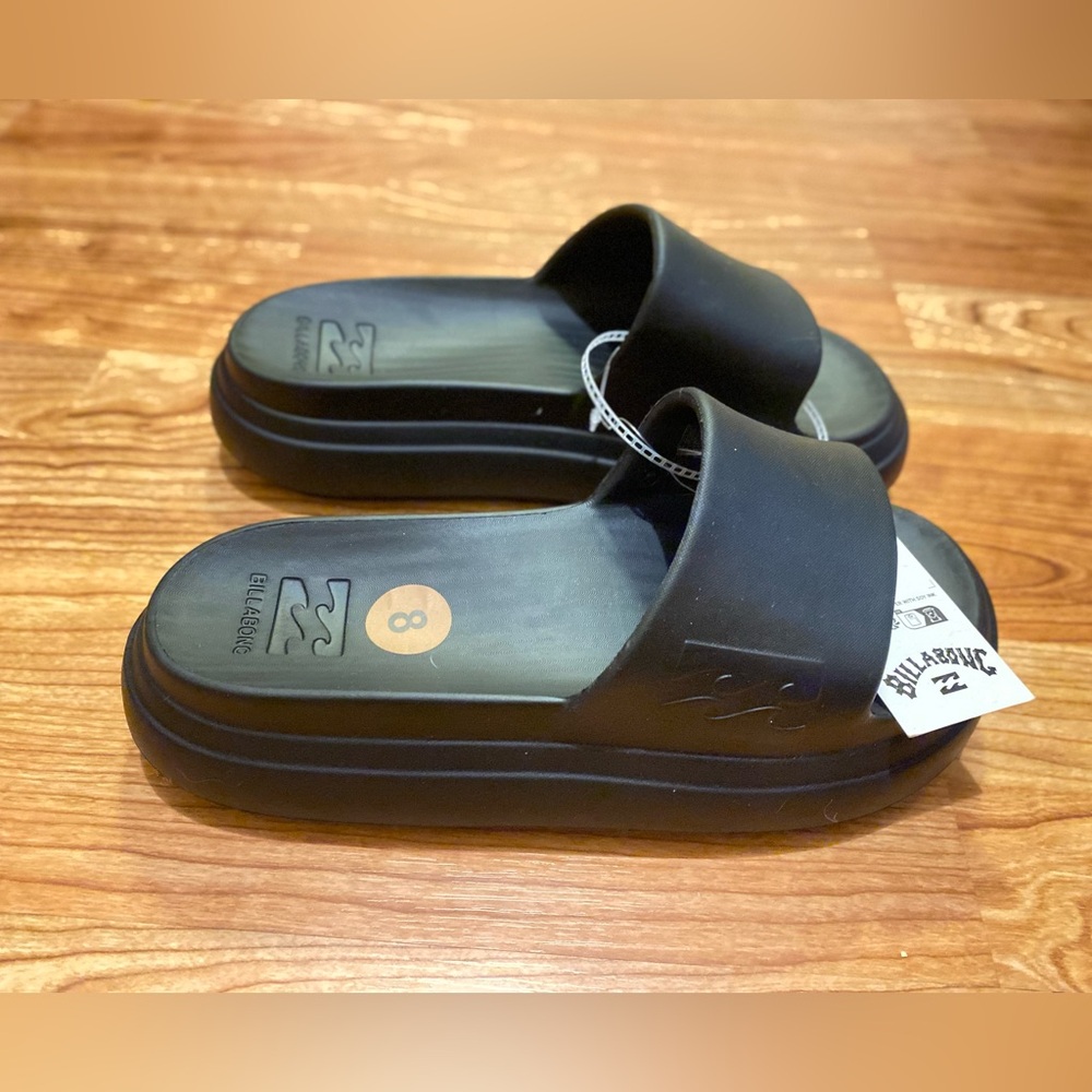 Womans Billabong Platform Sliders, Black, Size 8. Brand New.